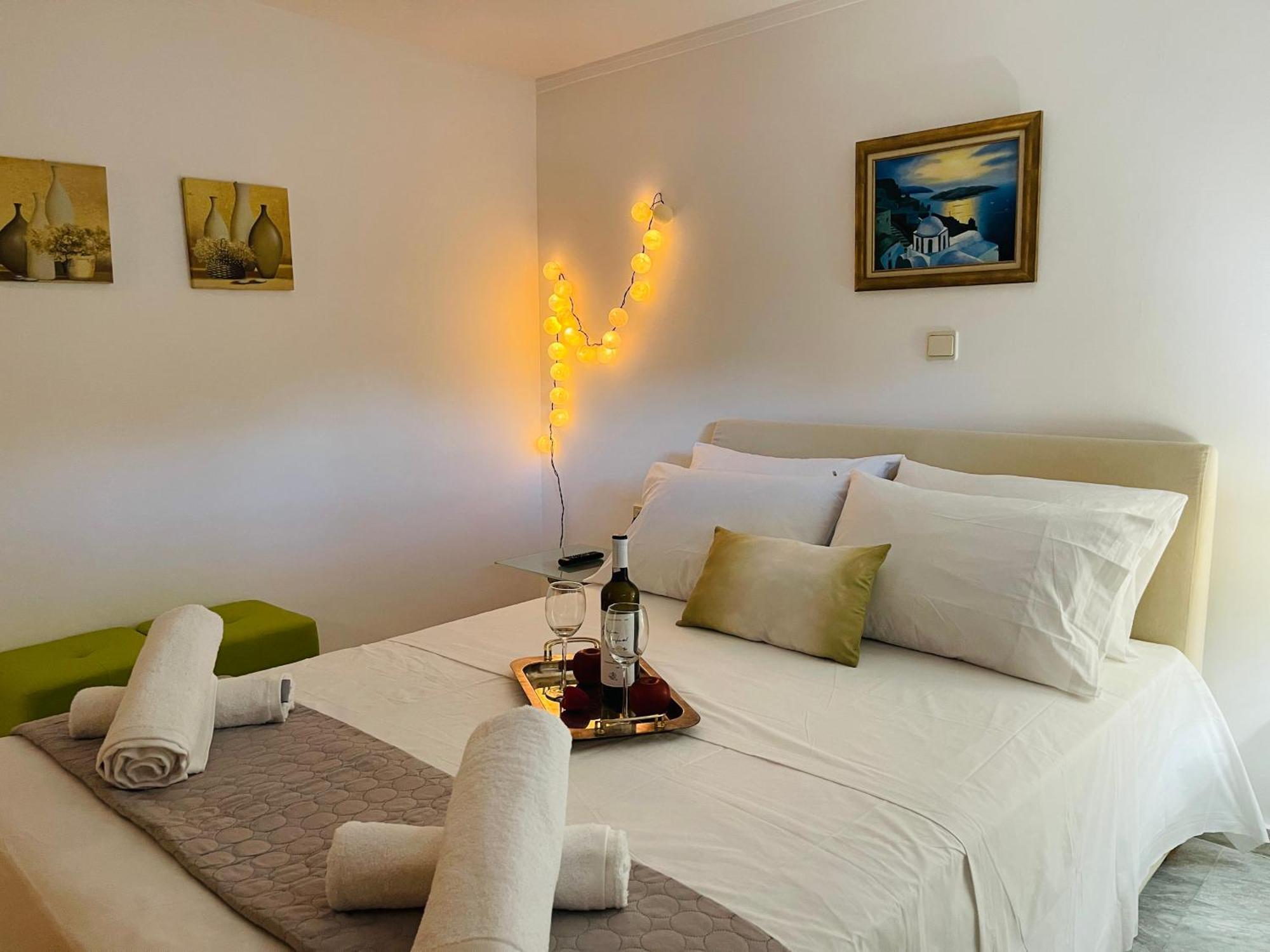 Erotospilia Porto Rafti Near The Athens Airport Apartment Exterior photo